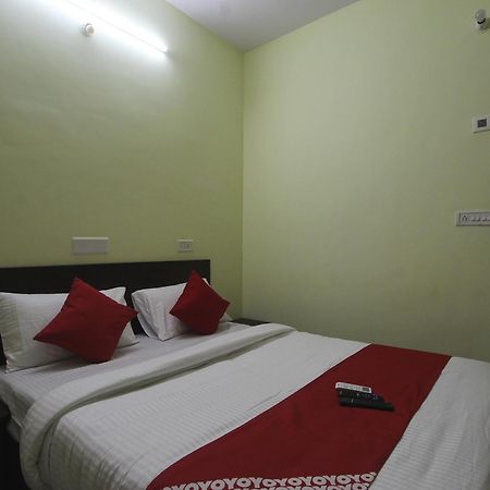 Hotel O V R Residency Near Sri Amruth Chithra Mandira Бангалор Екстериор снимка