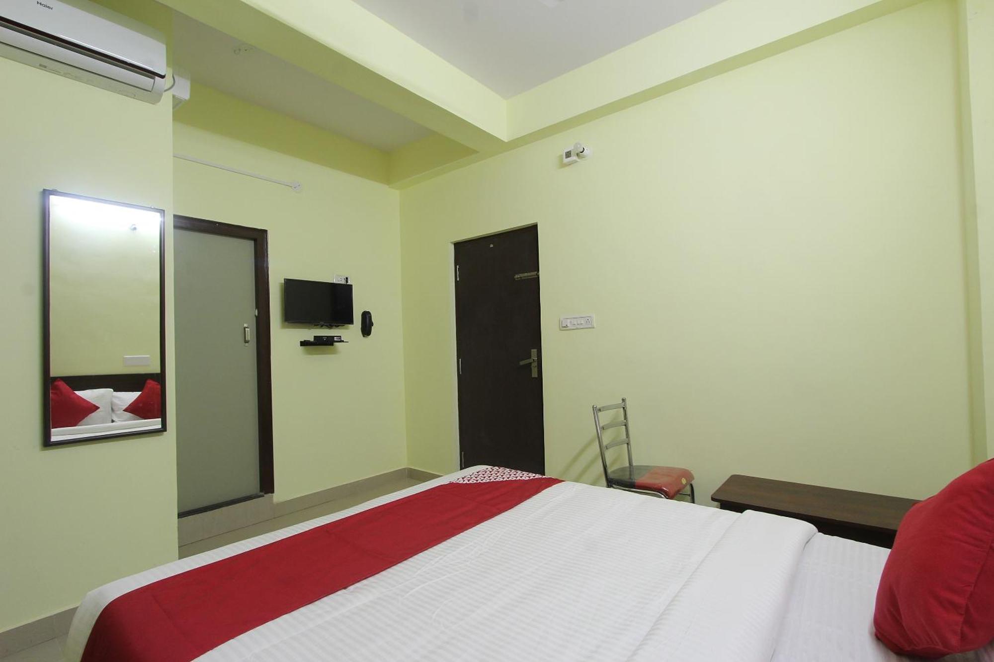Hotel O V R Residency Near Sri Amruth Chithra Mandira Бангалор Екстериор снимка