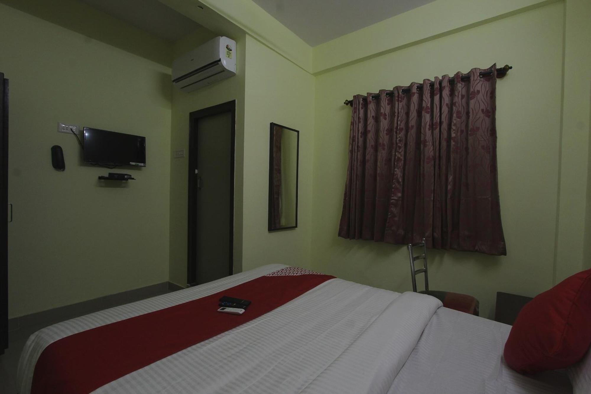 Hotel O V R Residency Near Sri Amruth Chithra Mandira Бангалор Екстериор снимка