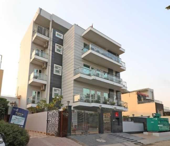 Hotel O V R Residency Near Sri Amruth Chithra Mandira Бангалор Екстериор снимка