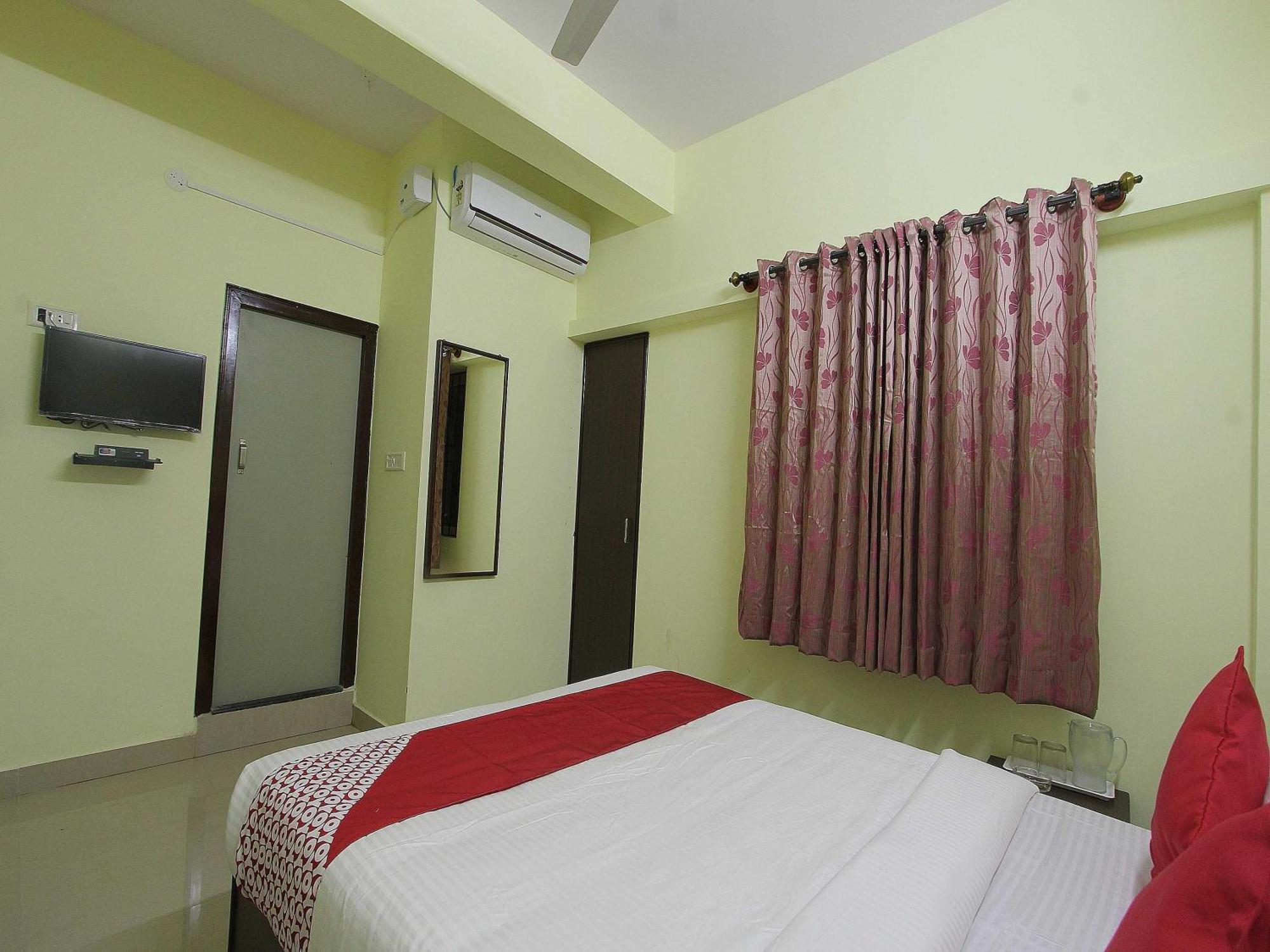Hotel O V R Residency Near Sri Amruth Chithra Mandira Бангалор Екстериор снимка