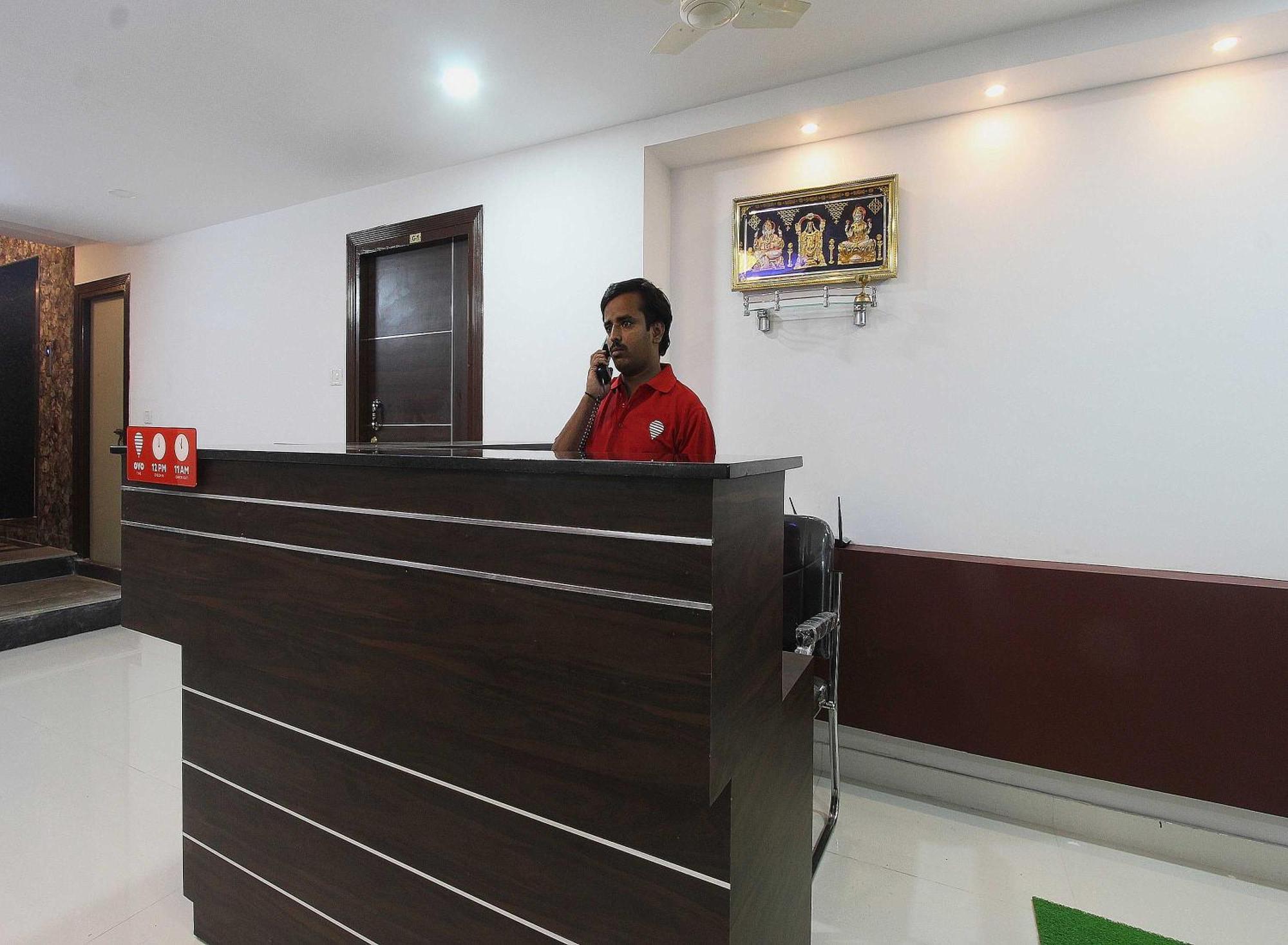 Hotel O V R Residency Near Sri Amruth Chithra Mandira Бангалор Екстериор снимка