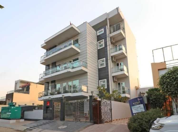 Hotel O V R Residency Near Sri Amruth Chithra Mandira Бангалор Екстериор снимка
