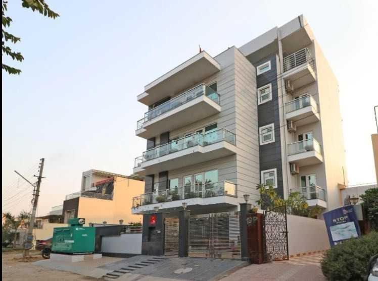 Hotel O V R Residency Near Sri Amruth Chithra Mandira Бангалор Екстериор снимка