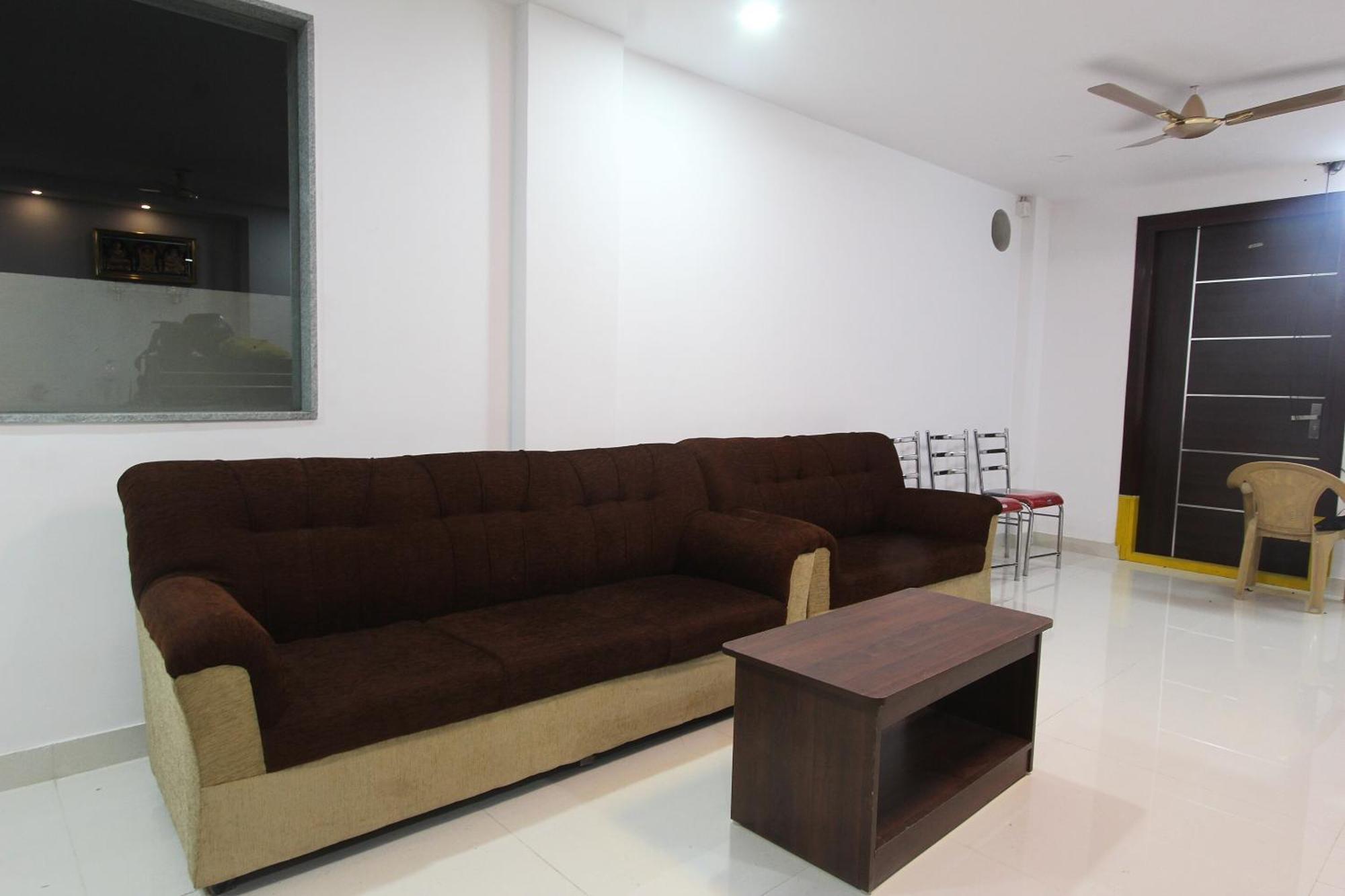 Hotel O V R Residency Near Sri Amruth Chithra Mandira Бангалор Екстериор снимка
